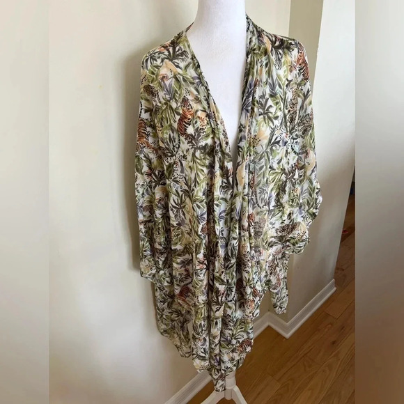 World Market Tiger Jungle Flyaway Kimono Shawl Lightweight Flowy Spring Vacation - Picture 1 of 8